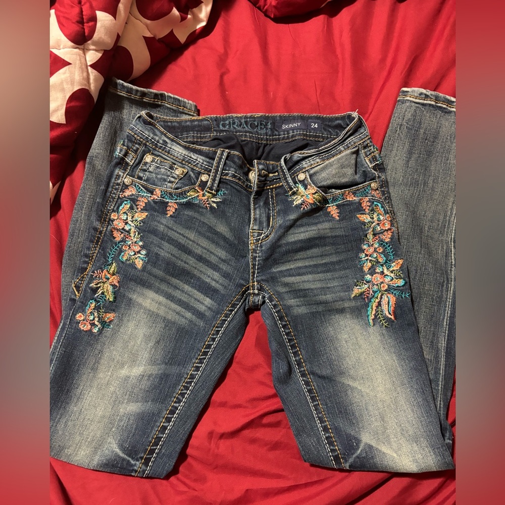 Jeans with flower pattern